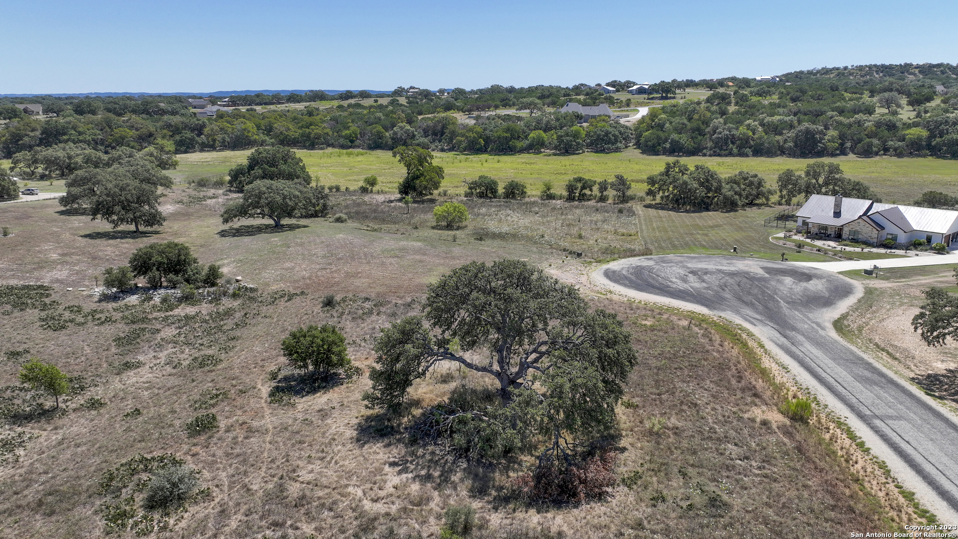 main property photo 19