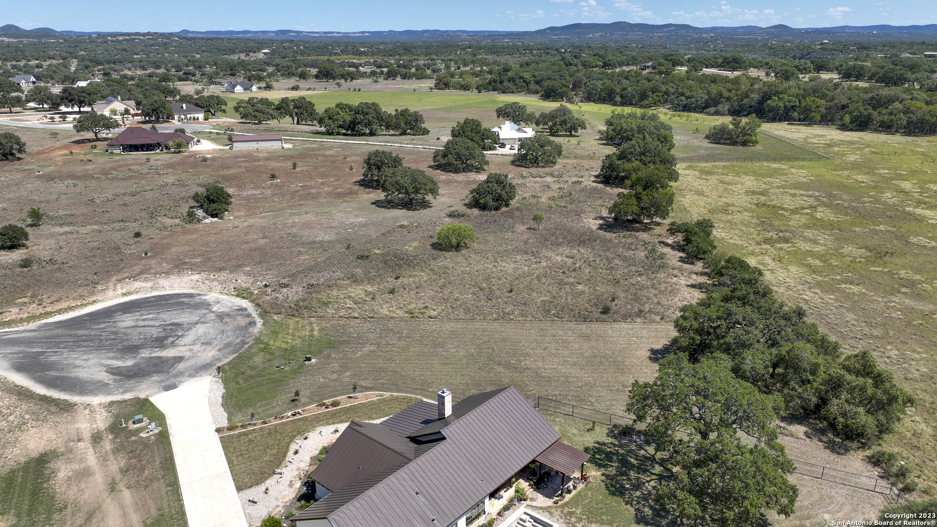 main property photo 23