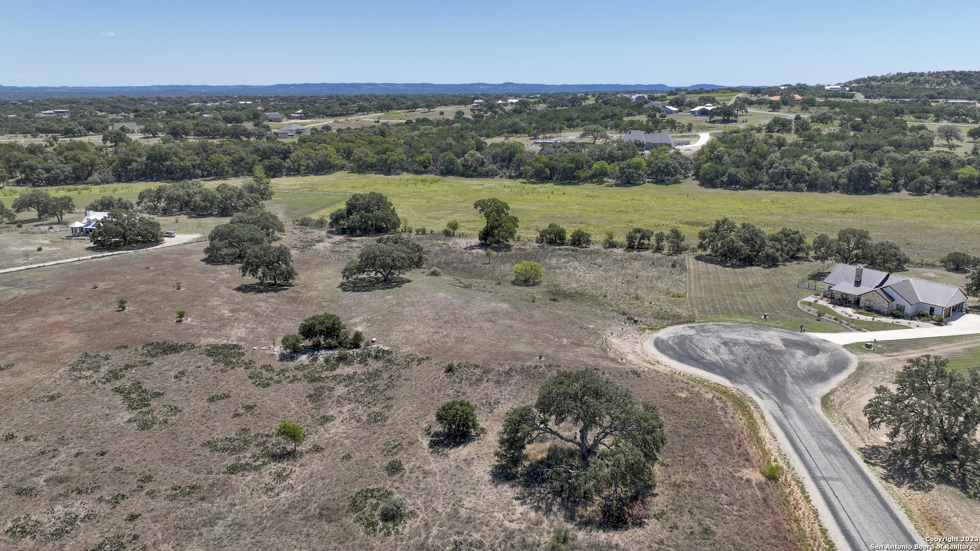 main property photo 25