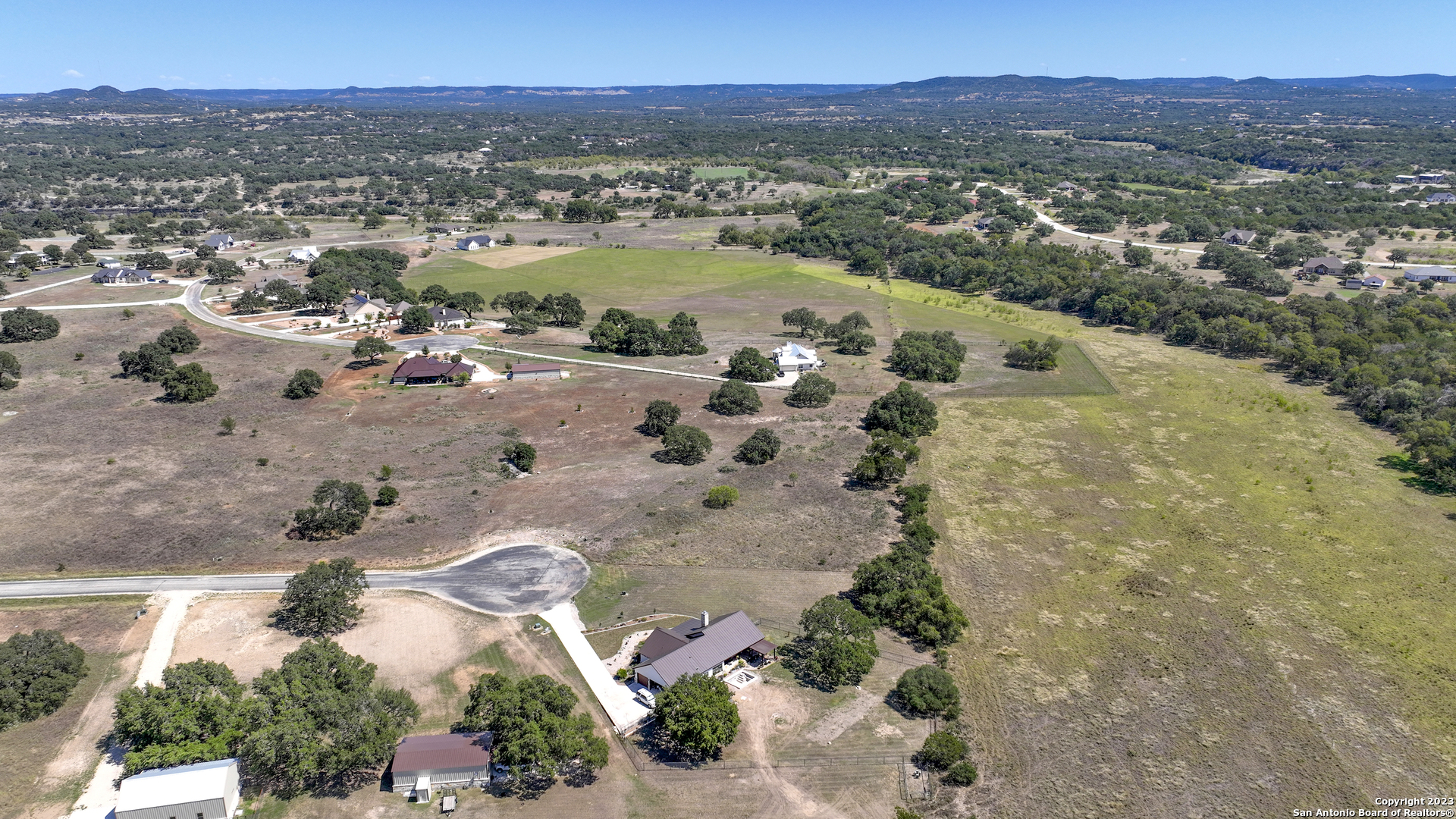 main property photo 6