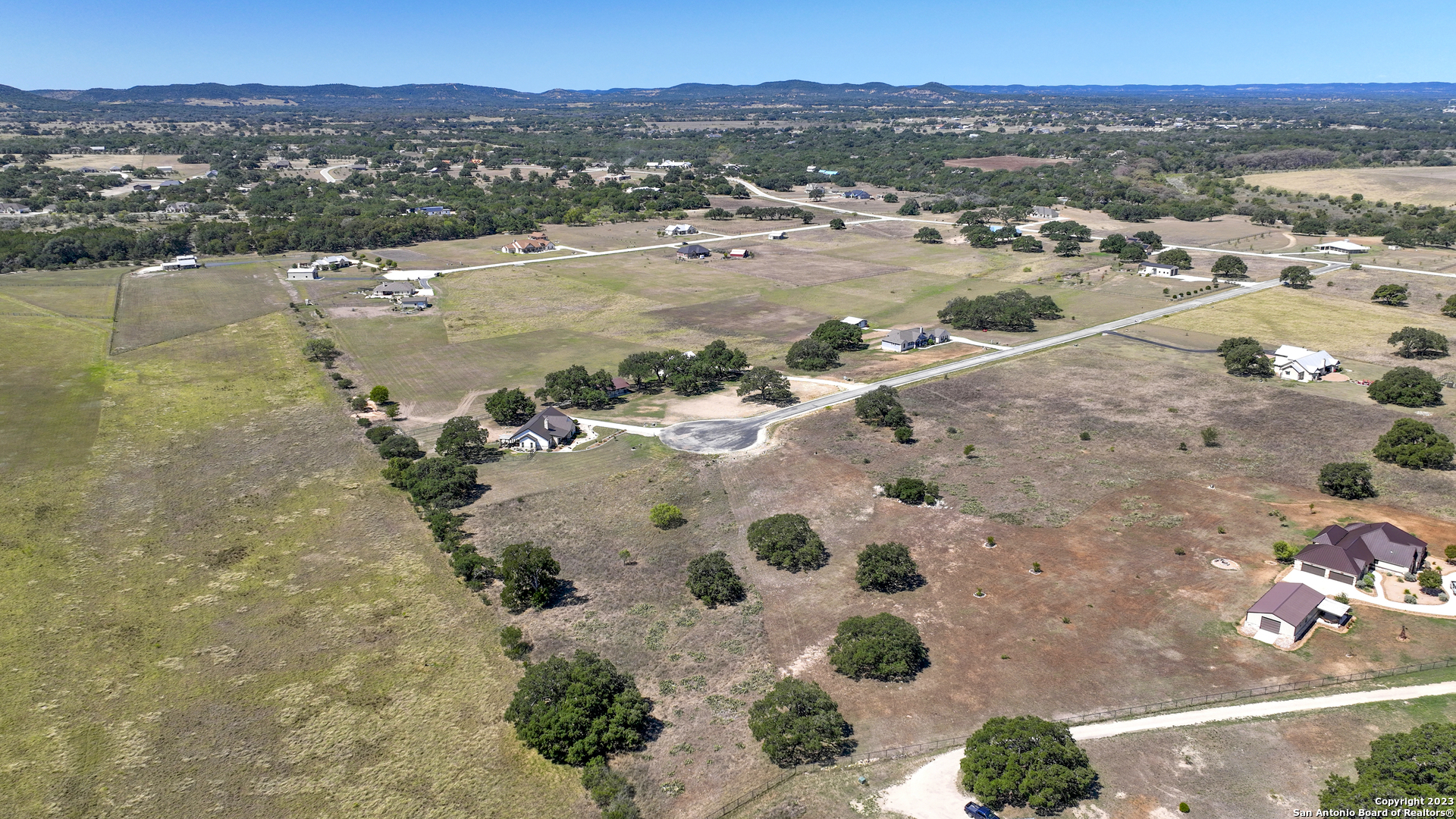 main property photo 8