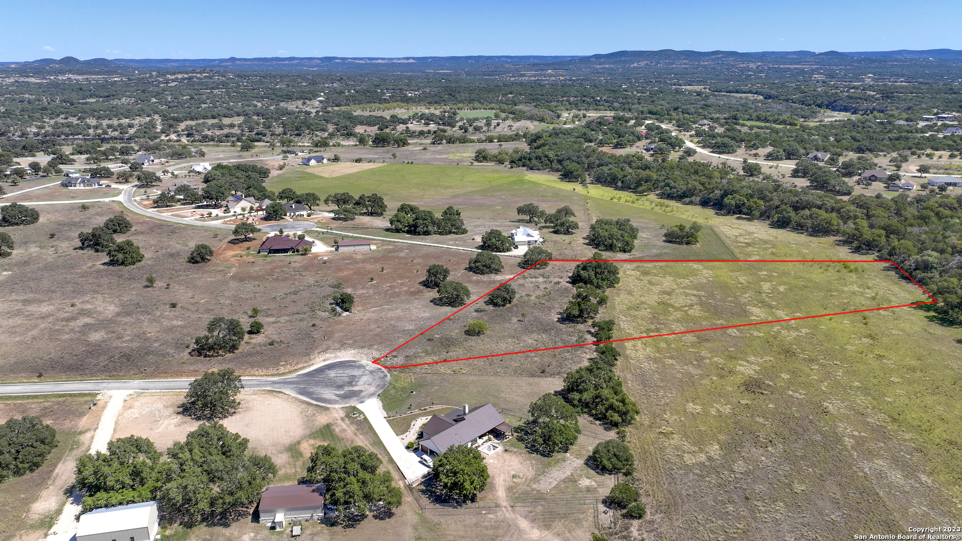main property photo 5