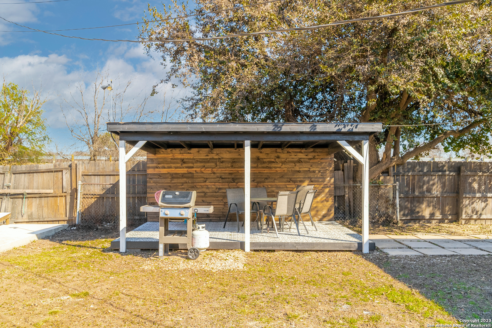 main property photo 41