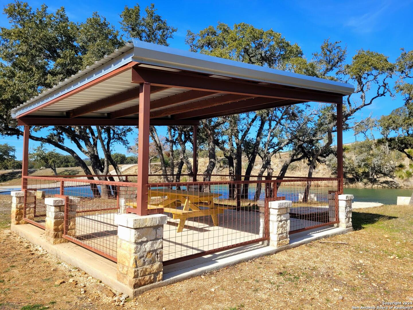 main property photo 24