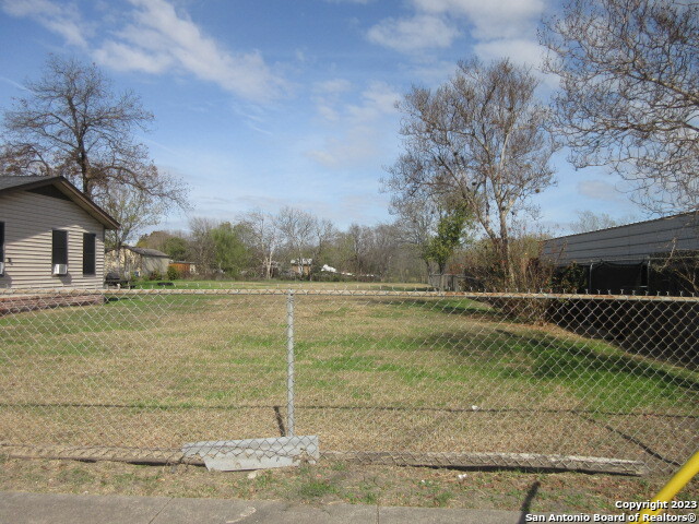 main property photo 3