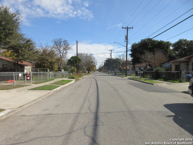 main property photo 5