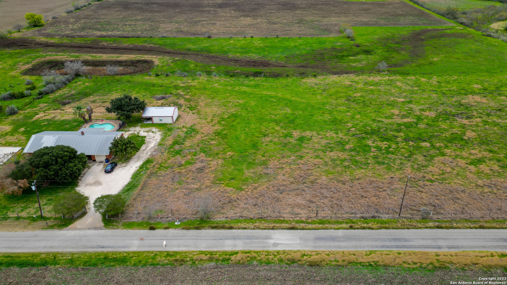main property photo 10