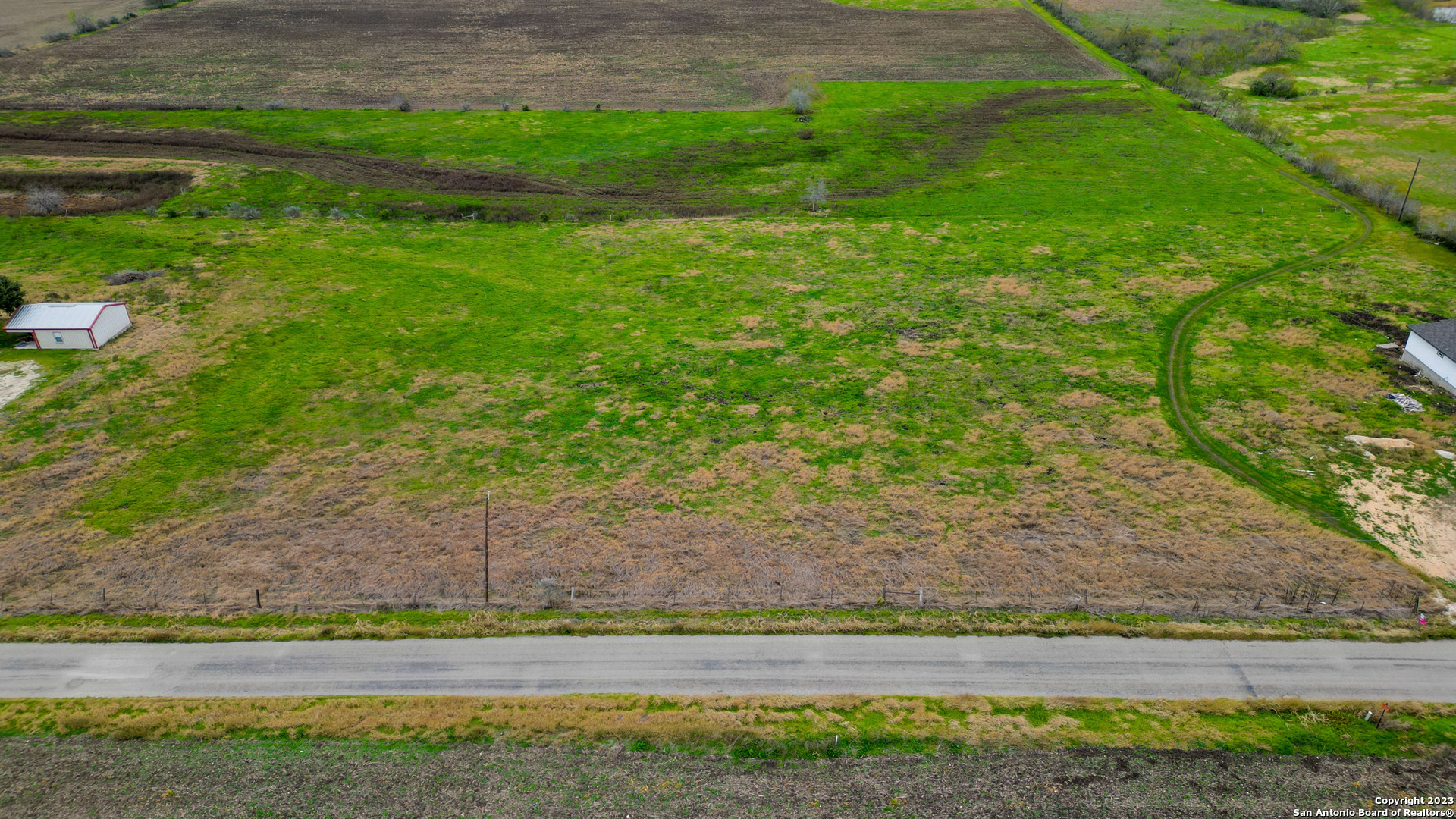 main property photo 11