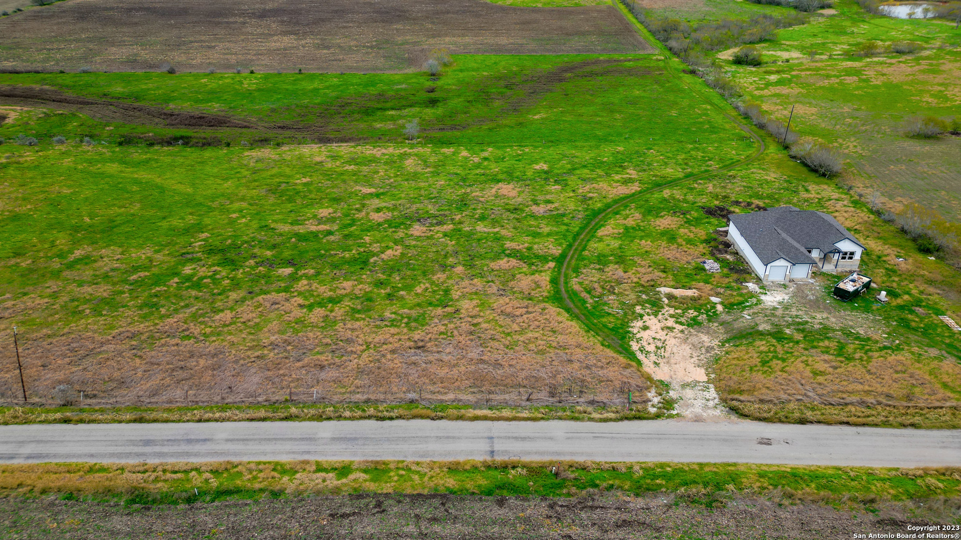 main property photo 12