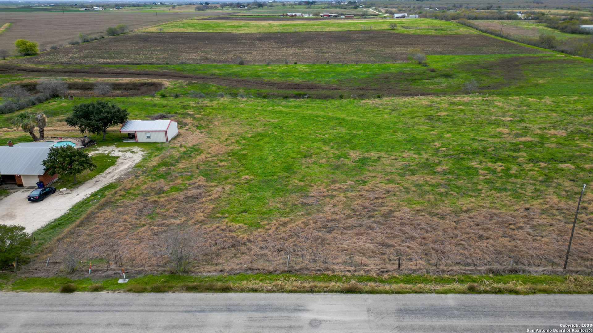 main property photo 2
