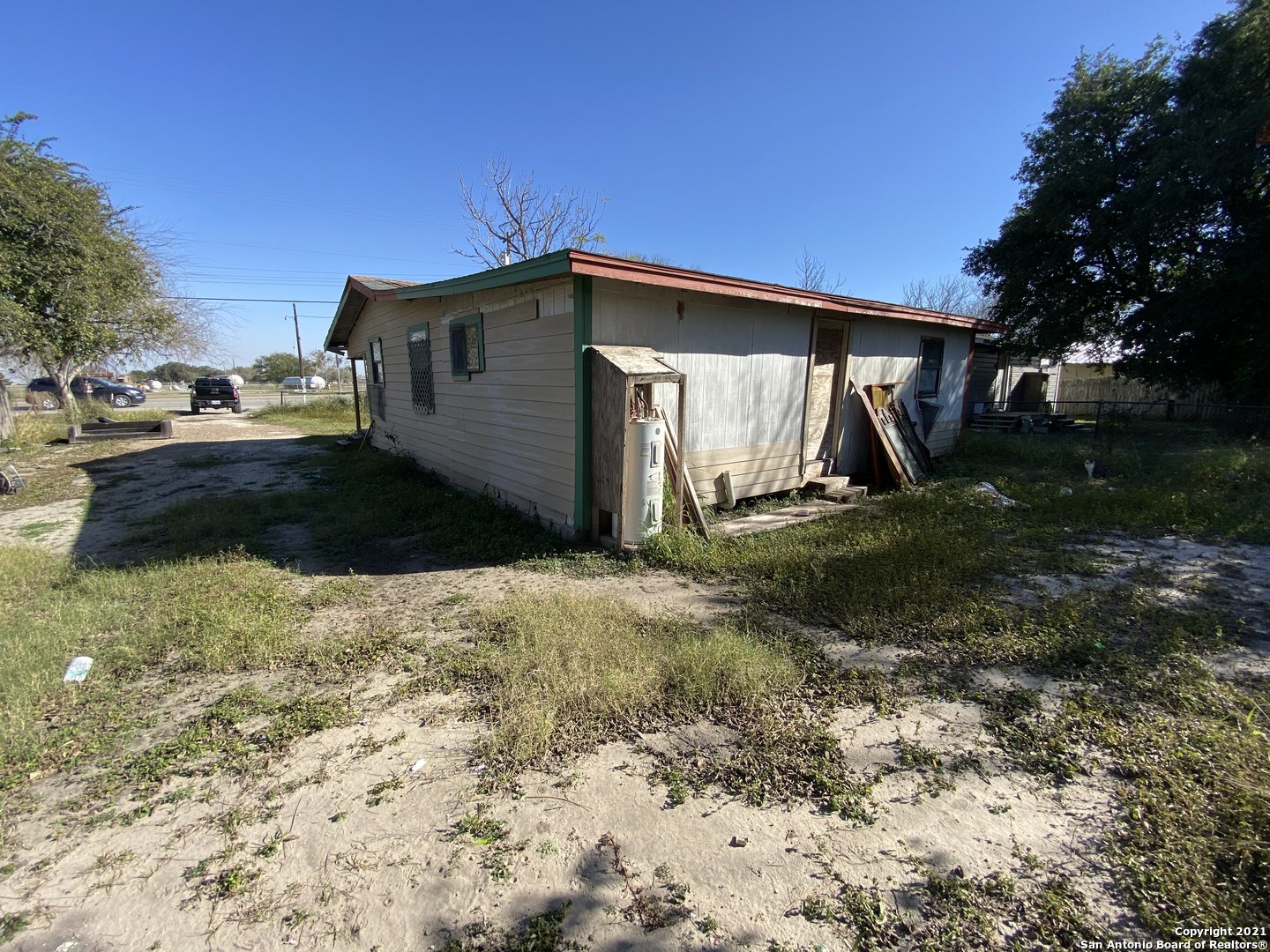 main property photo 2