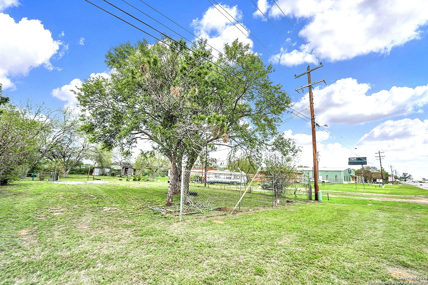main property photo 15