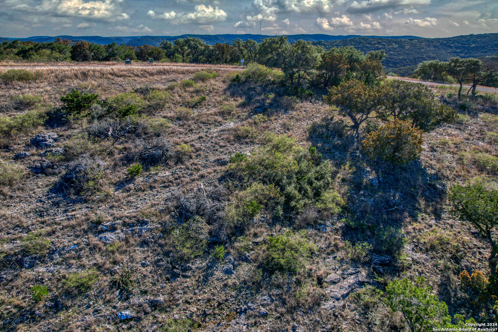 main property photo 23
