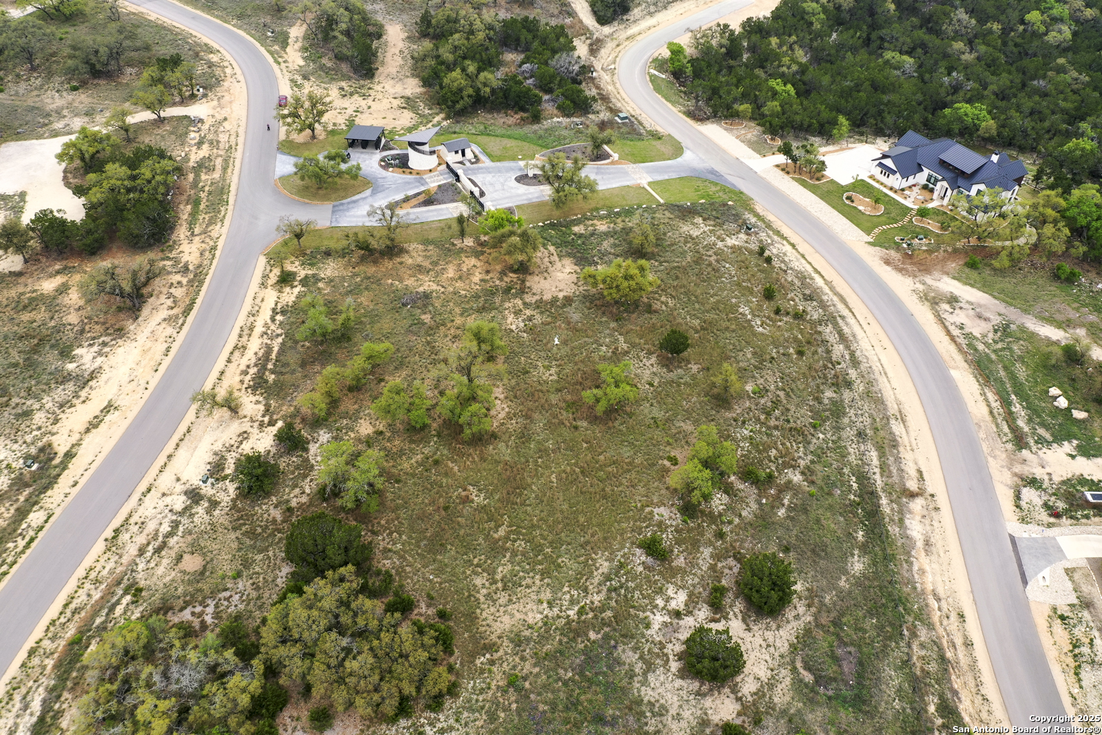 main property photo 14