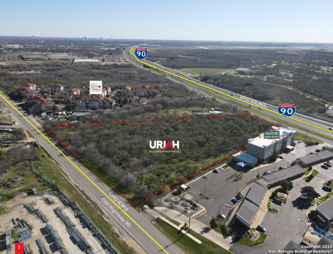 main property photo 4