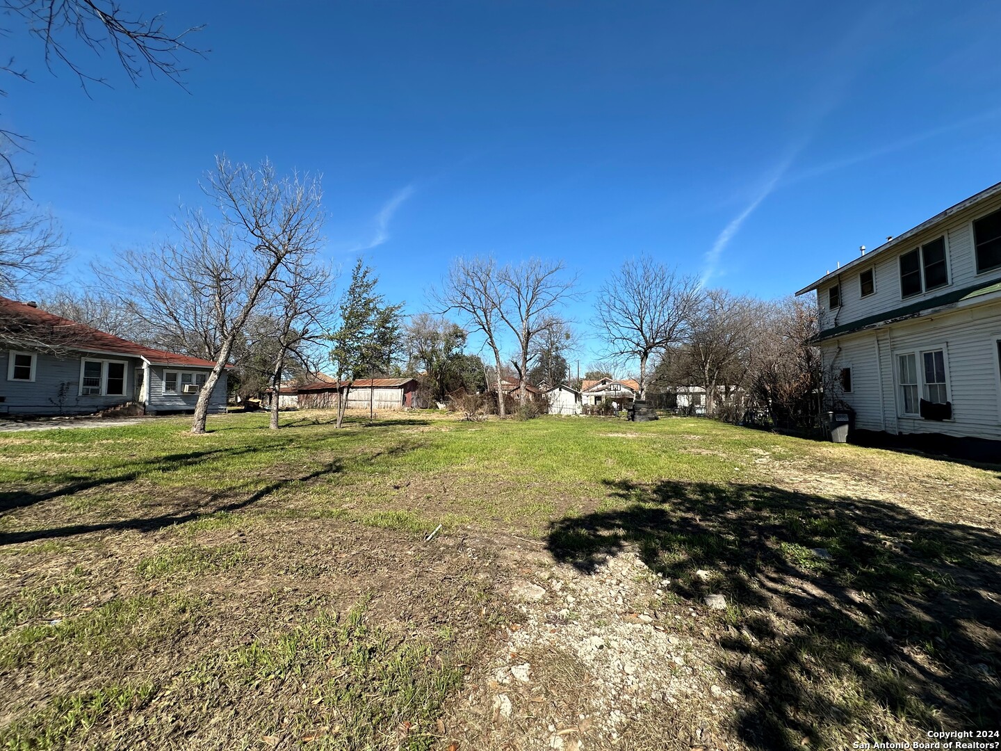 main property photo 3