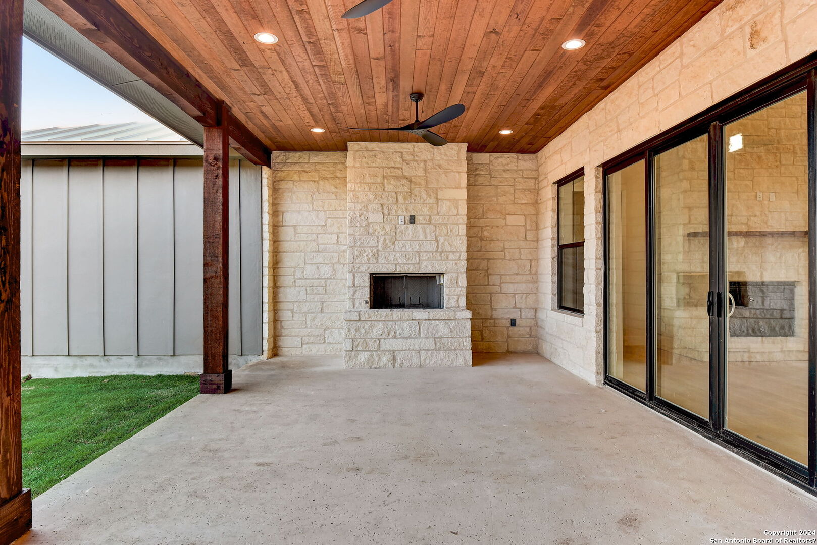 main property photo 12