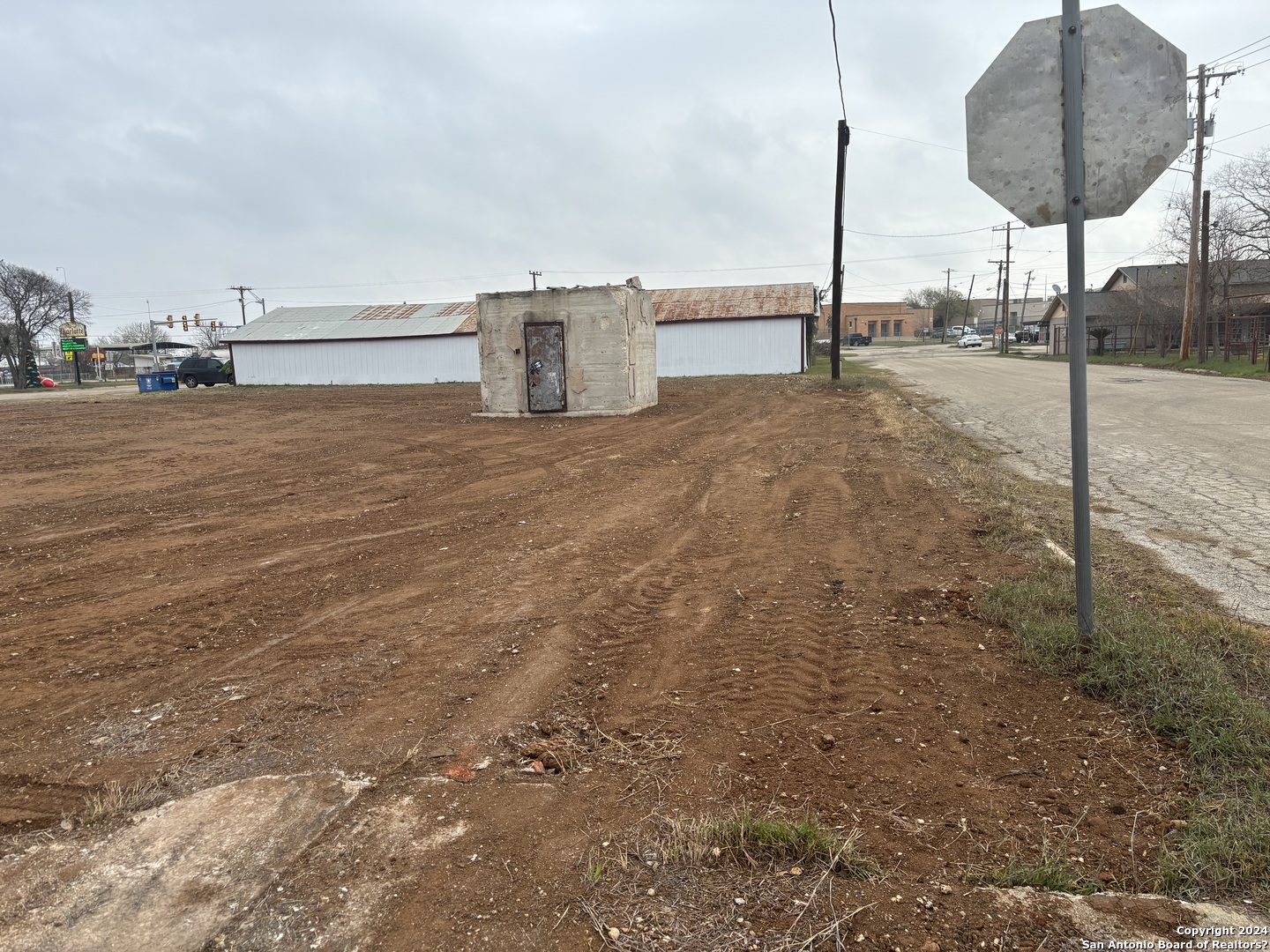 main property photo 2