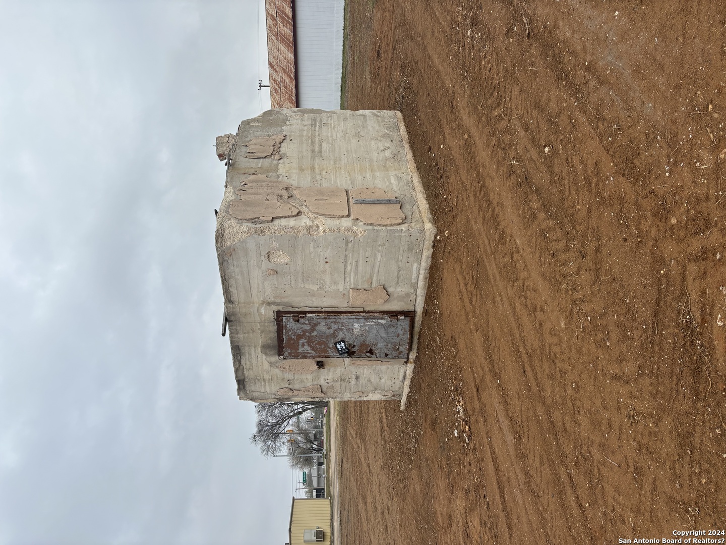 main property photo 4