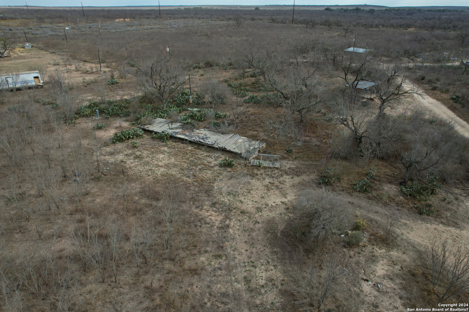 main property photo 11