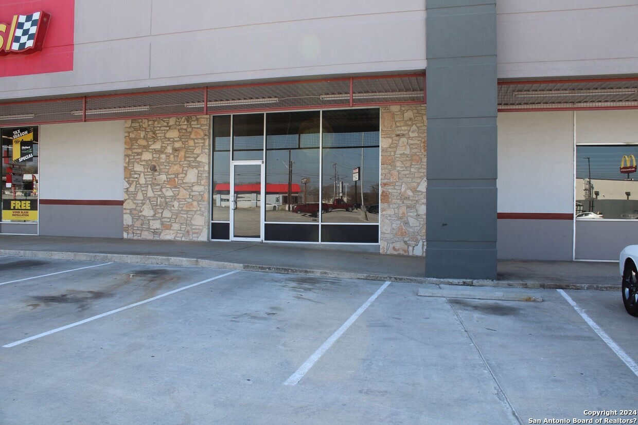 main property photo 6