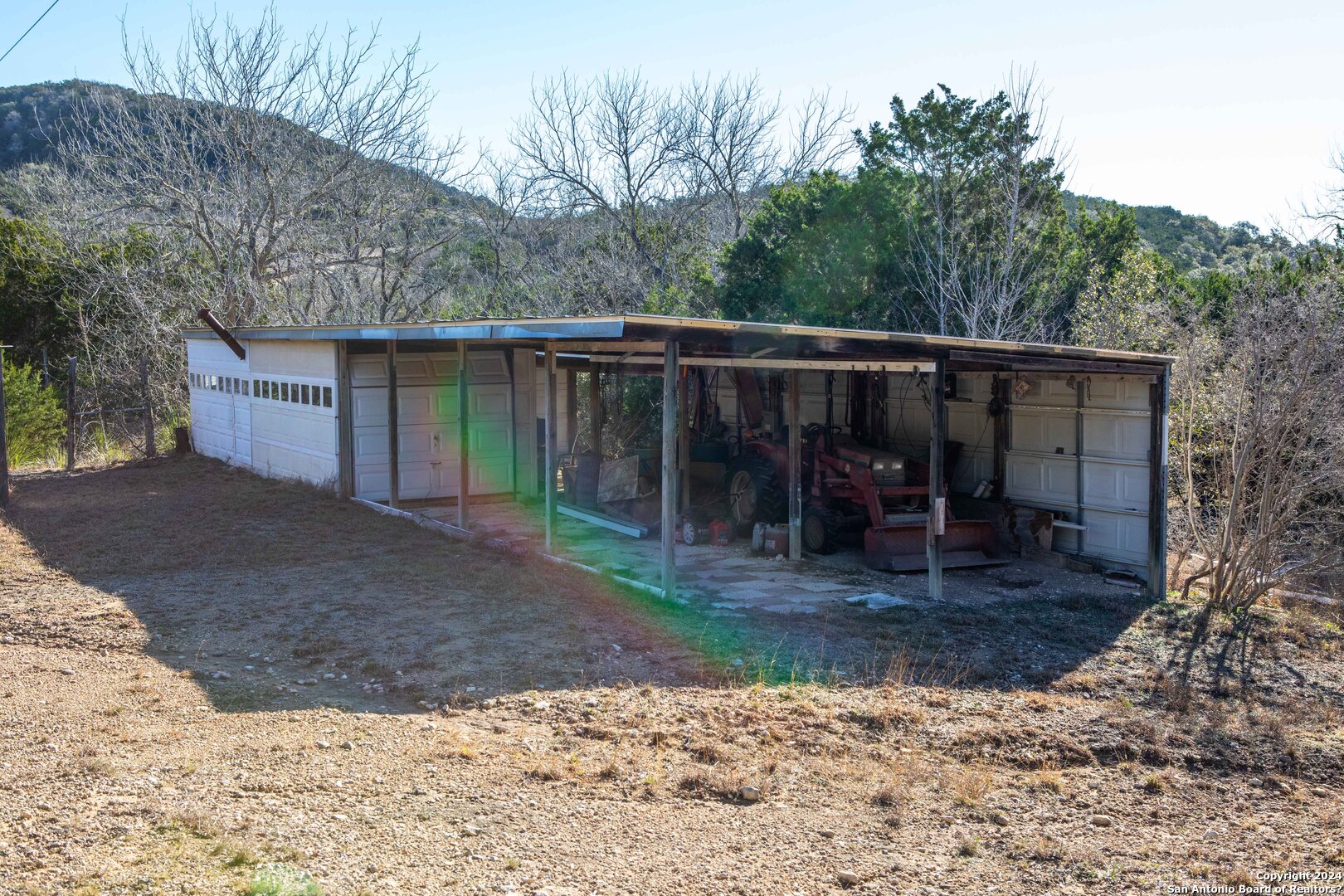 main property photo 11