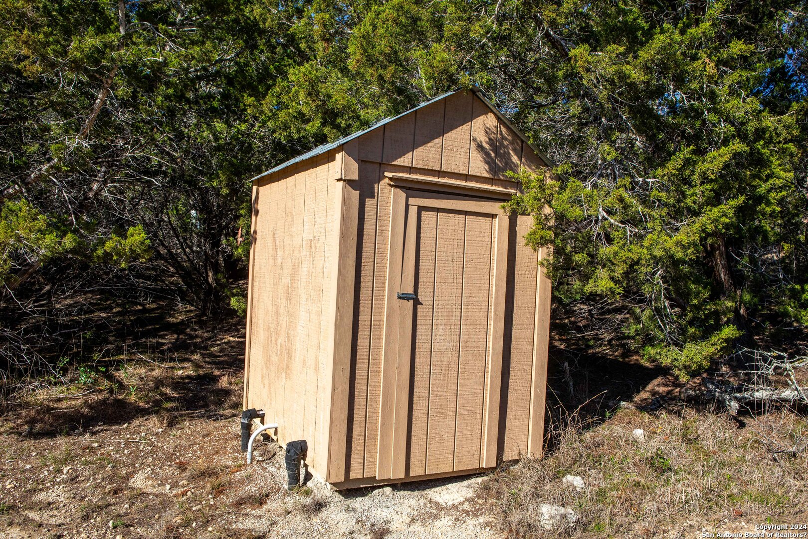 main property photo 14