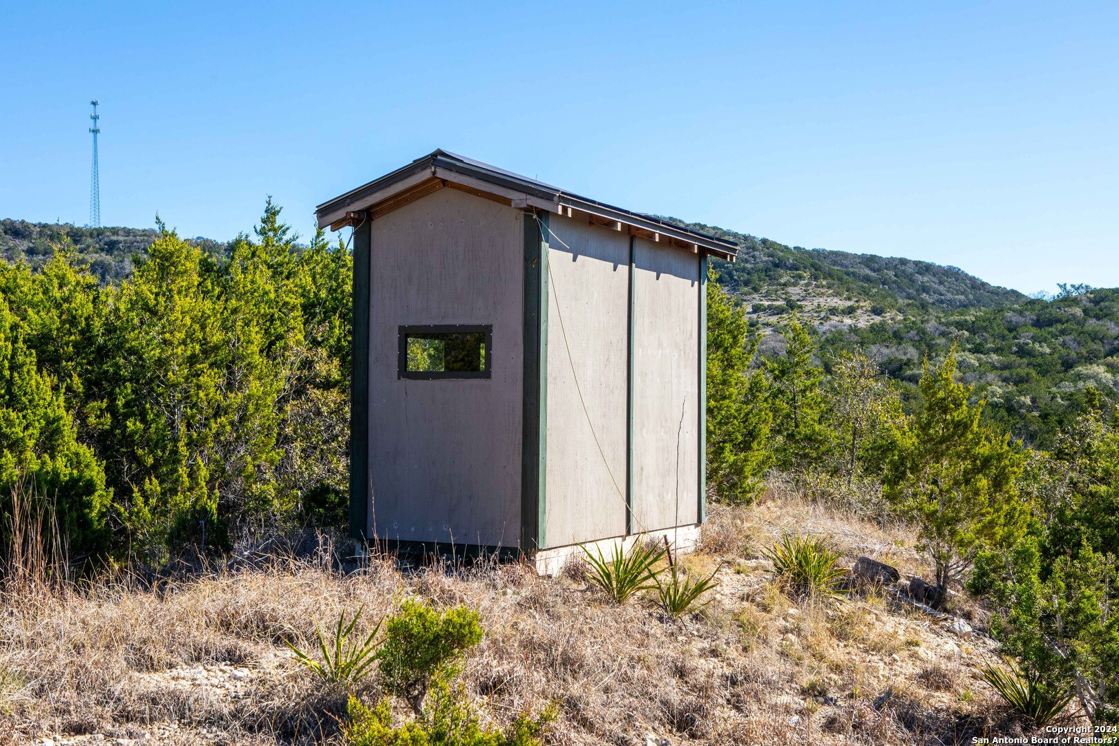main property photo 17