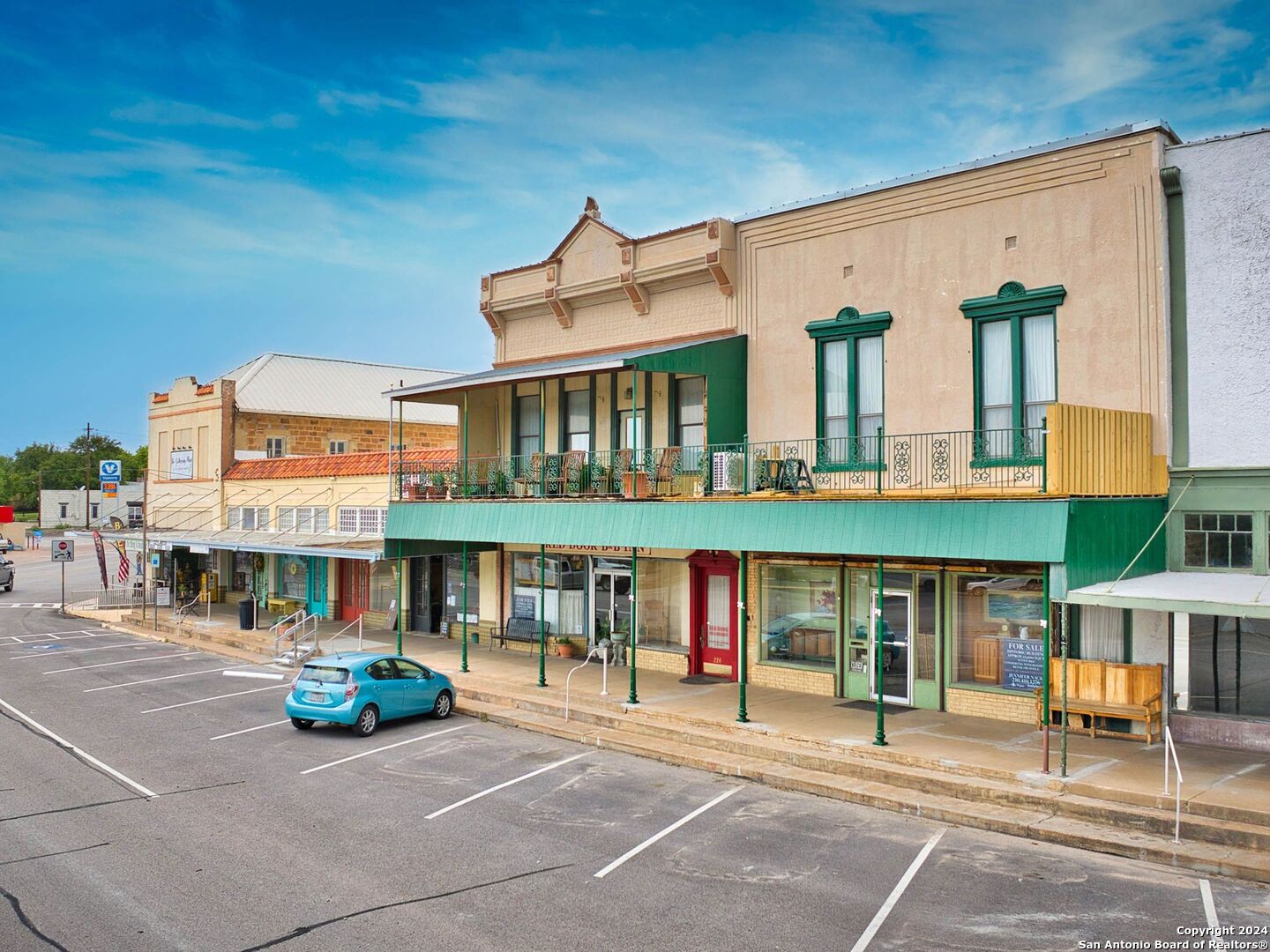 main property photo 1
