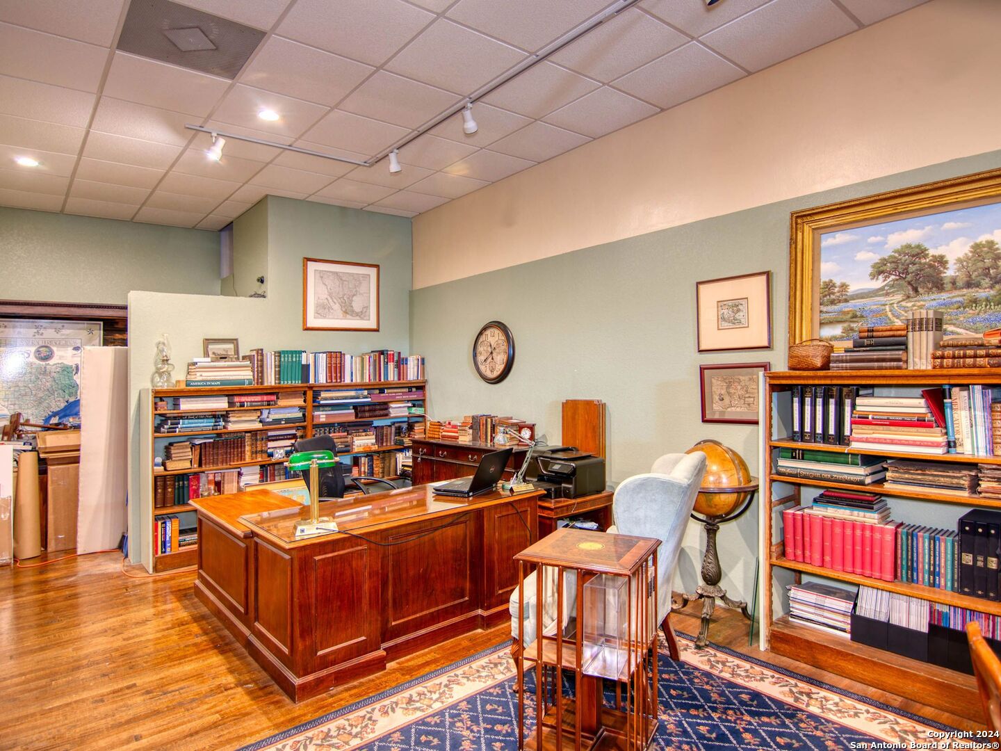 main property photo 11