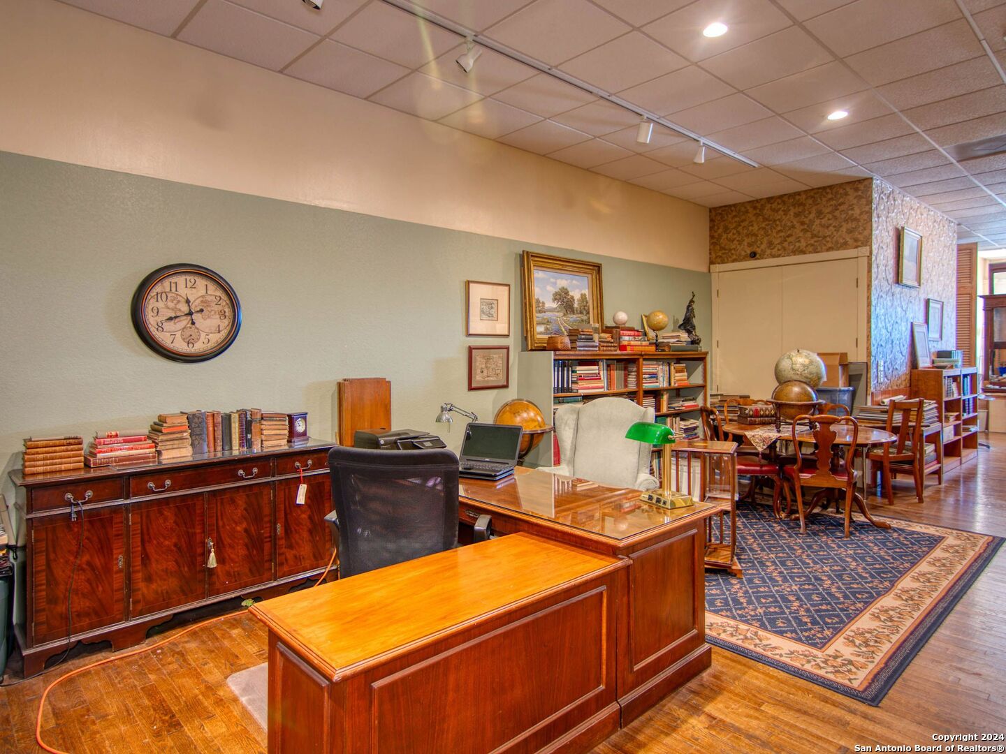 main property photo 13