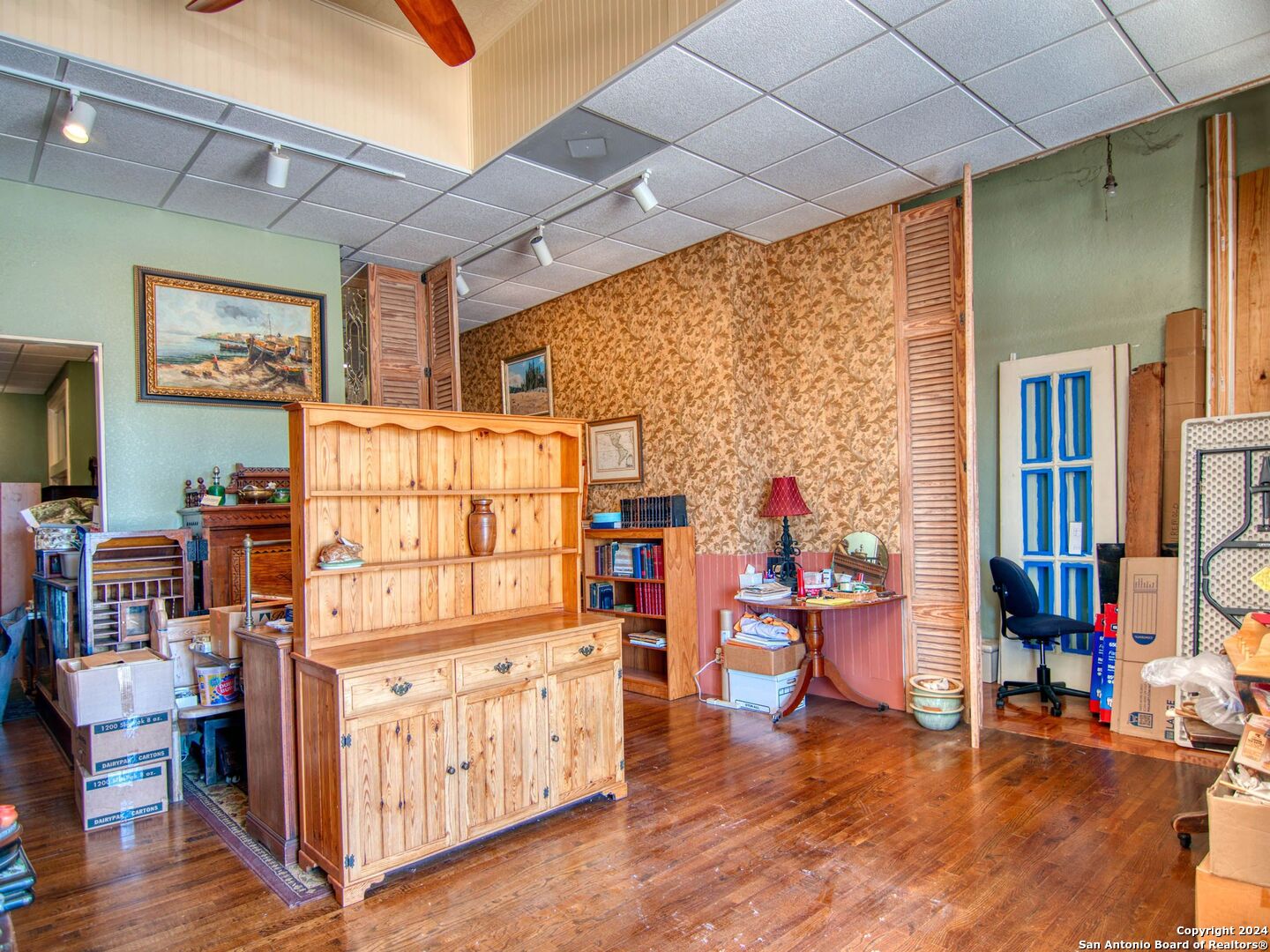main property photo 15