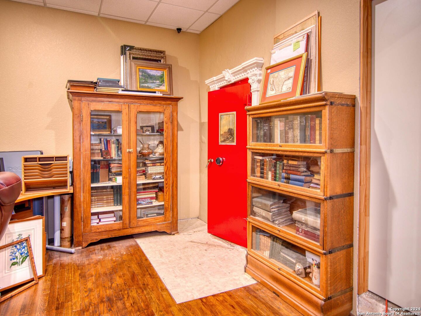 main property photo 16