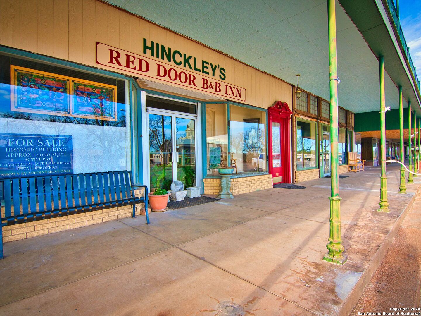 main property photo 3