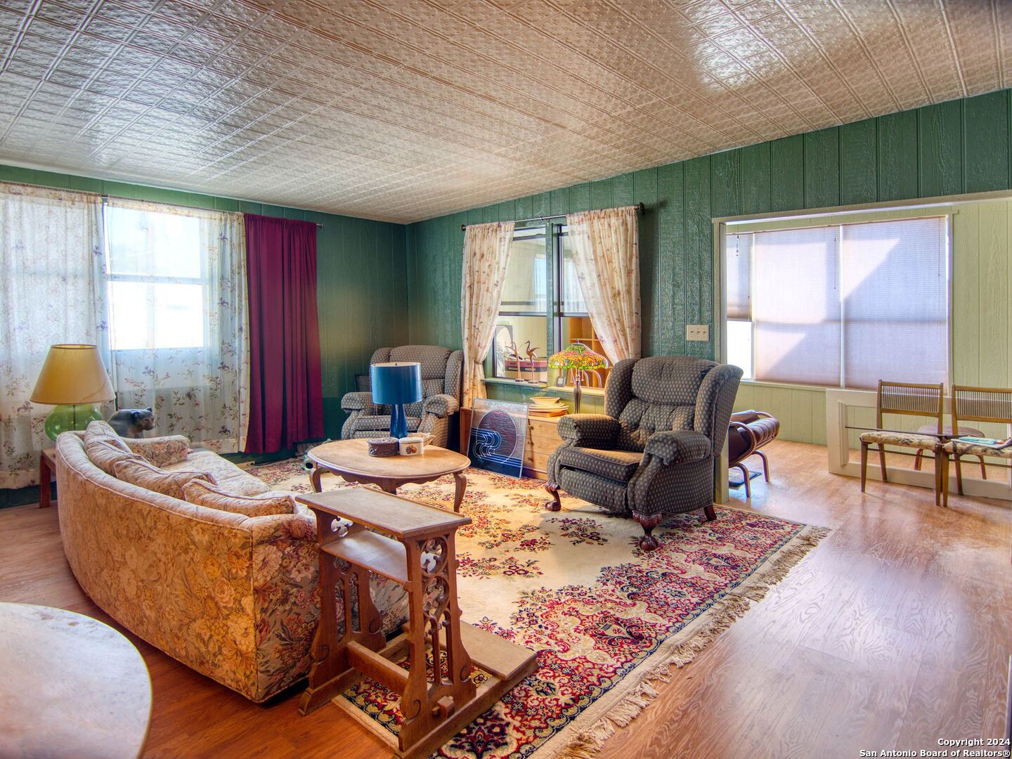 main property photo 40