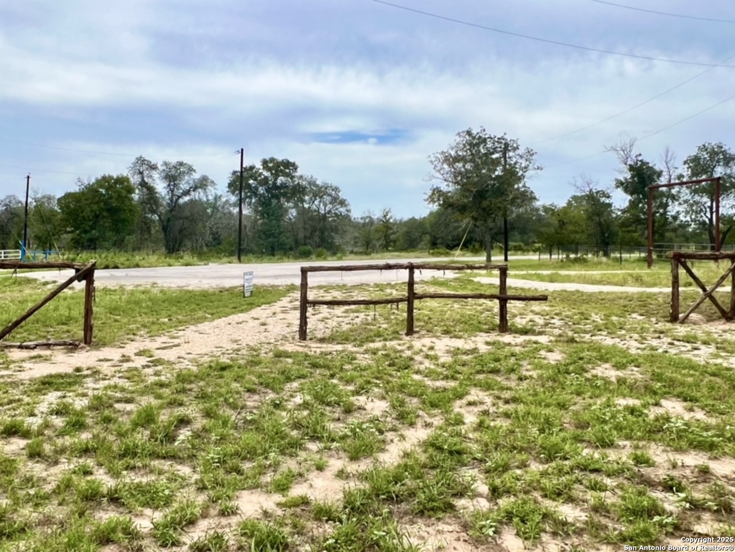 main property photo 22