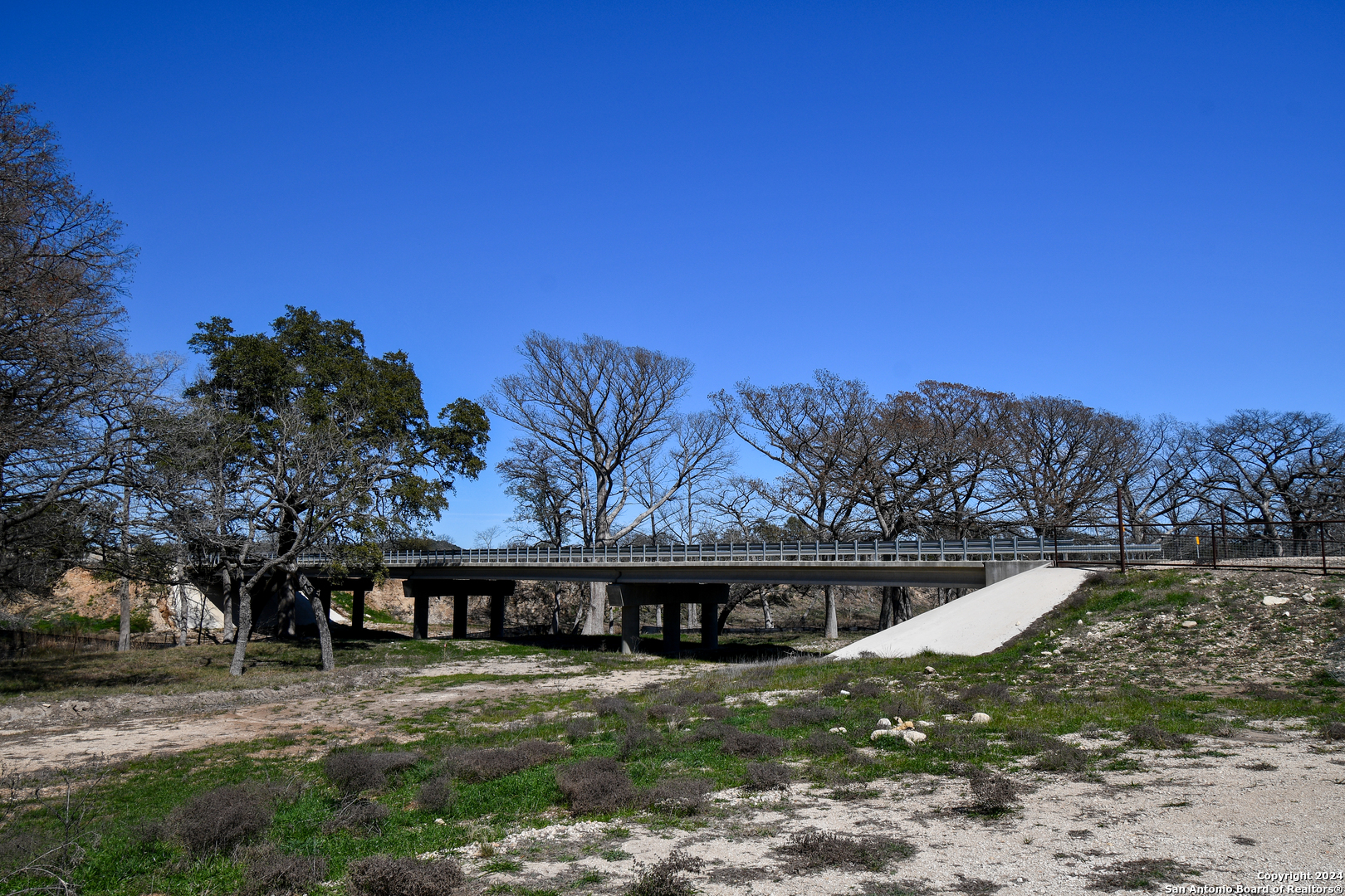 main property photo 26