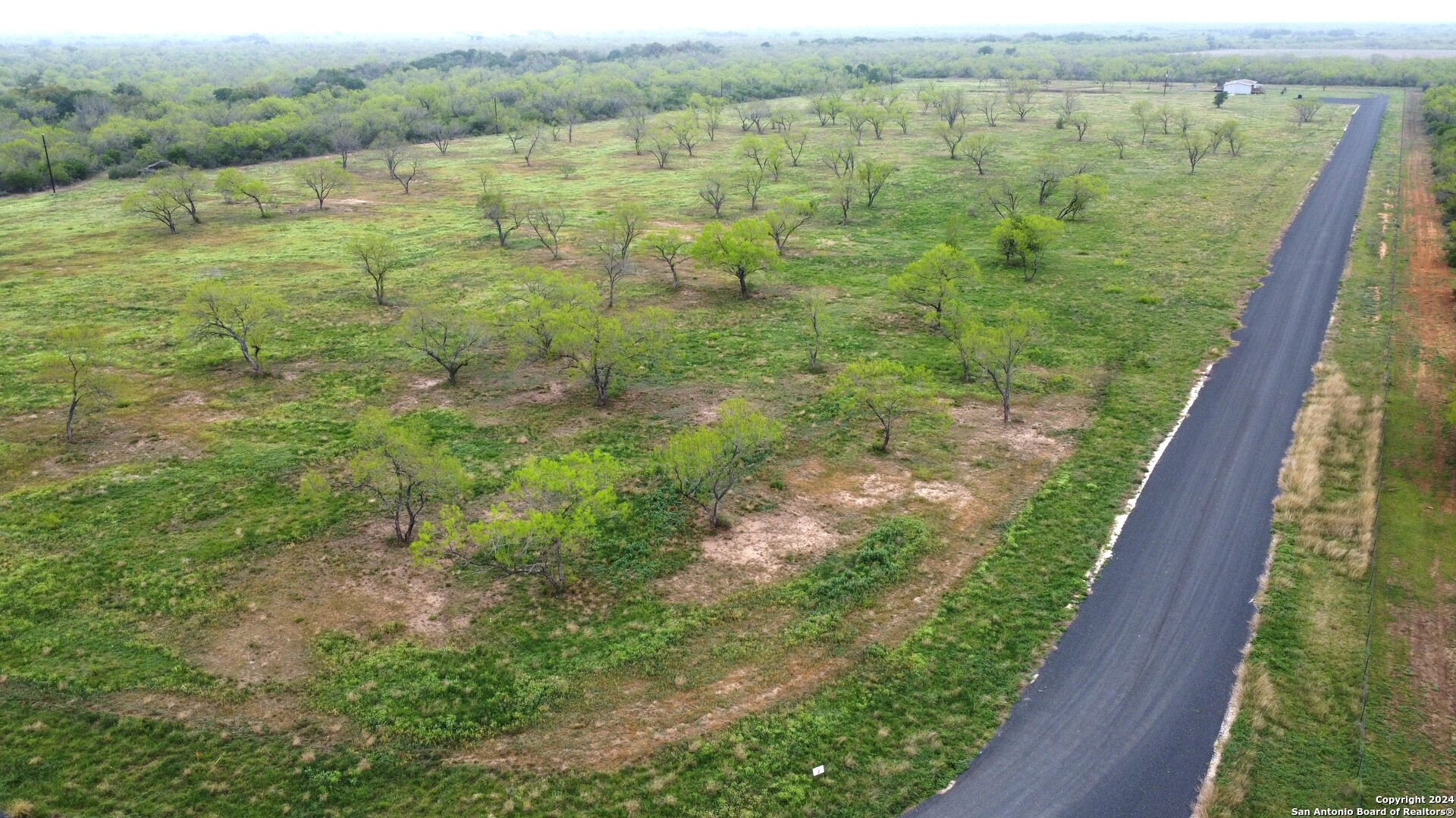 main property photo 11