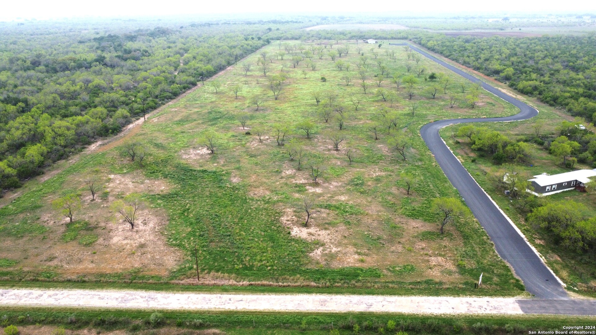 main property photo 13