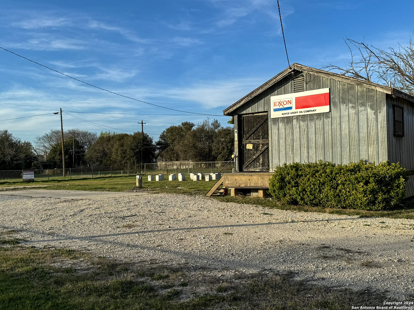 main property photo 8