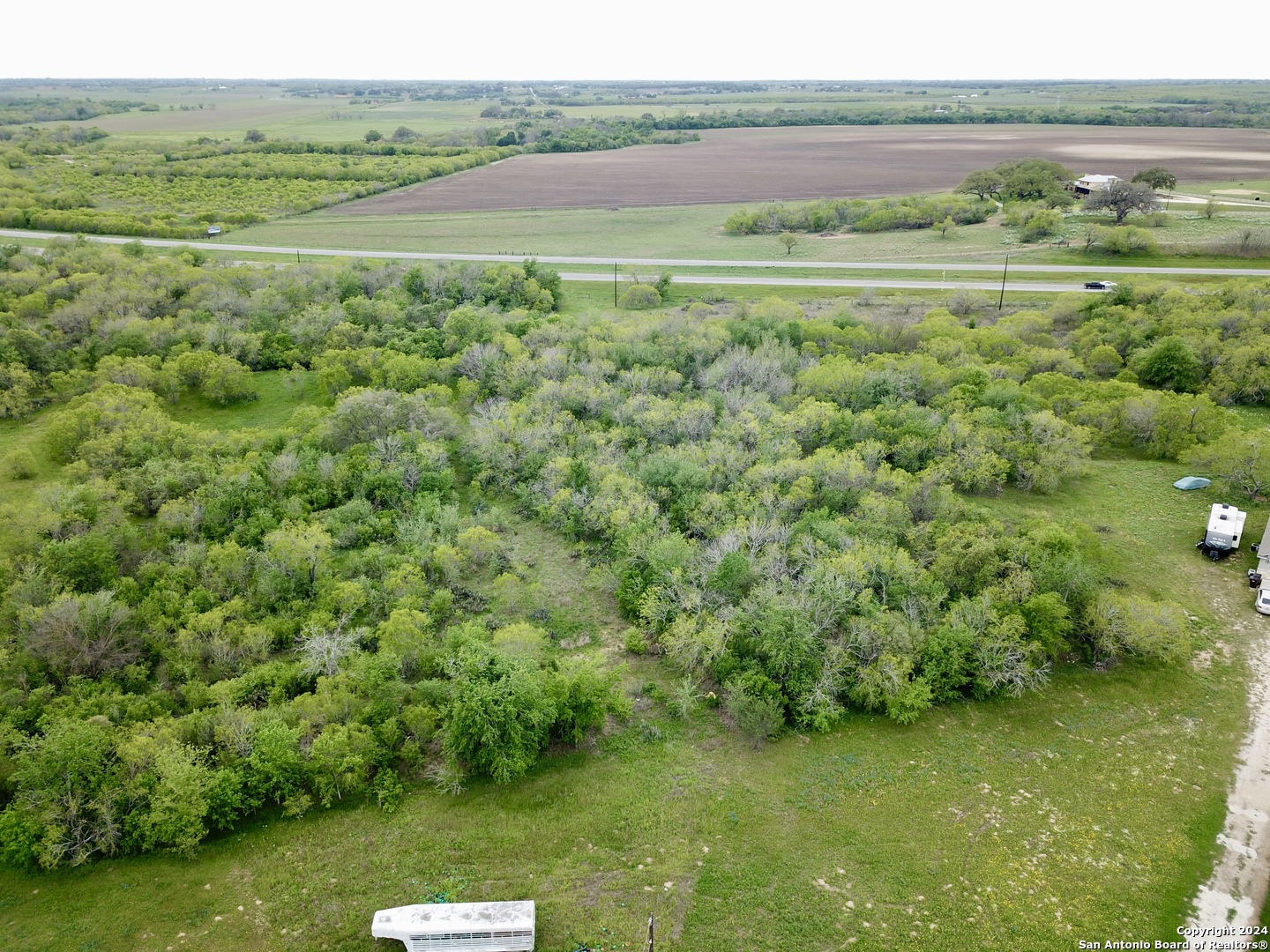 main property photo 9