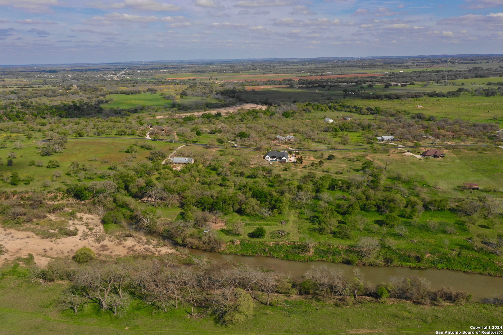 main property photo 29