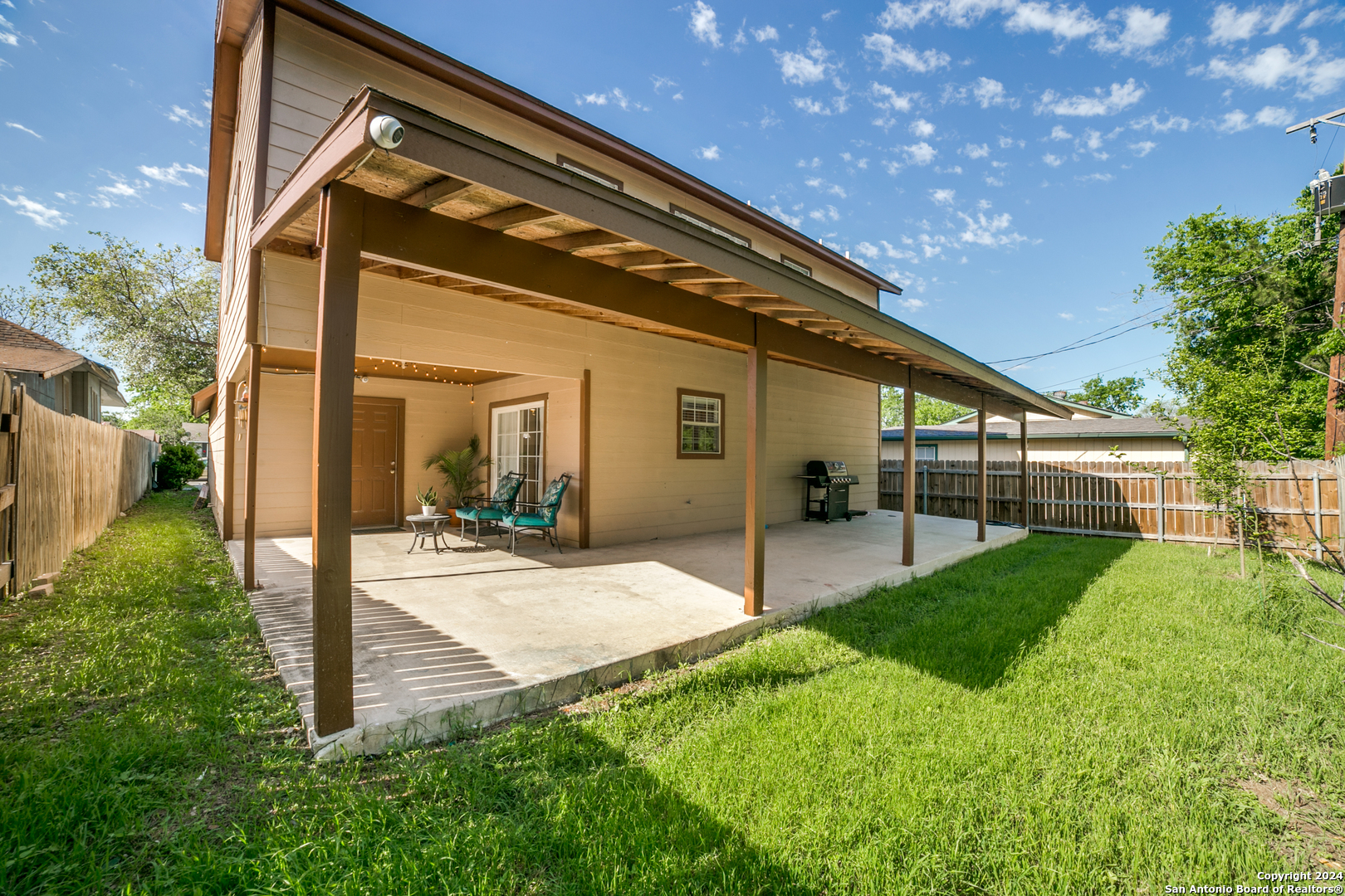 main property photo 35