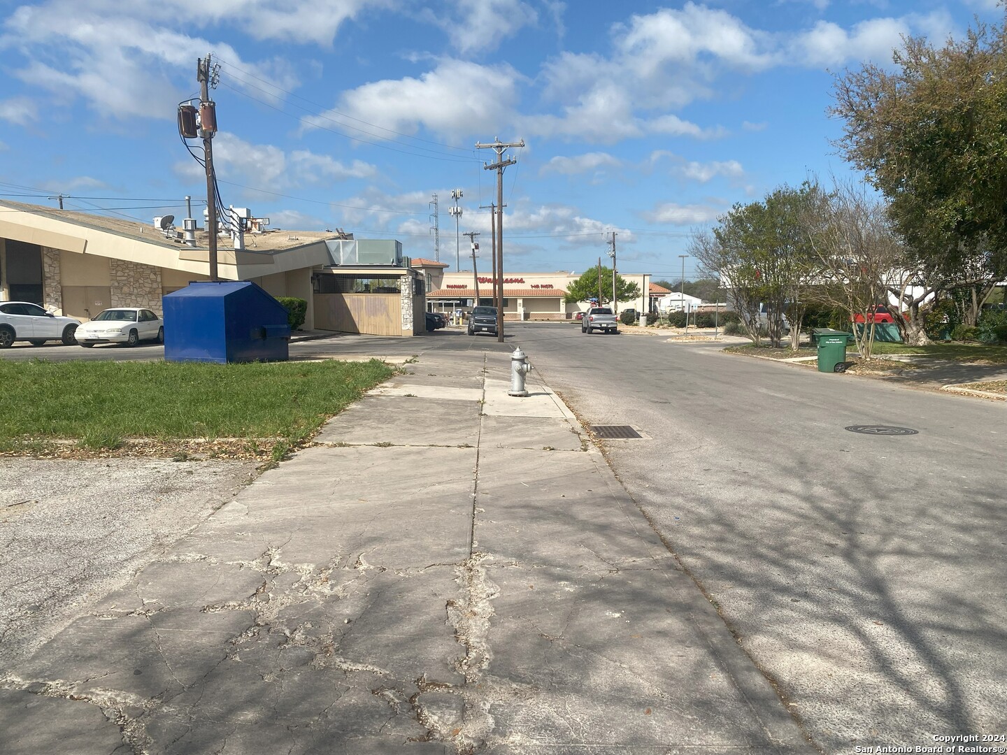 main property photo 27