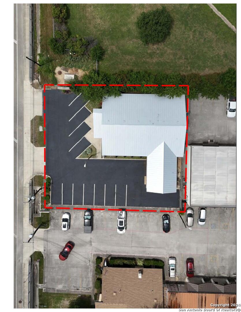 main property photo 13