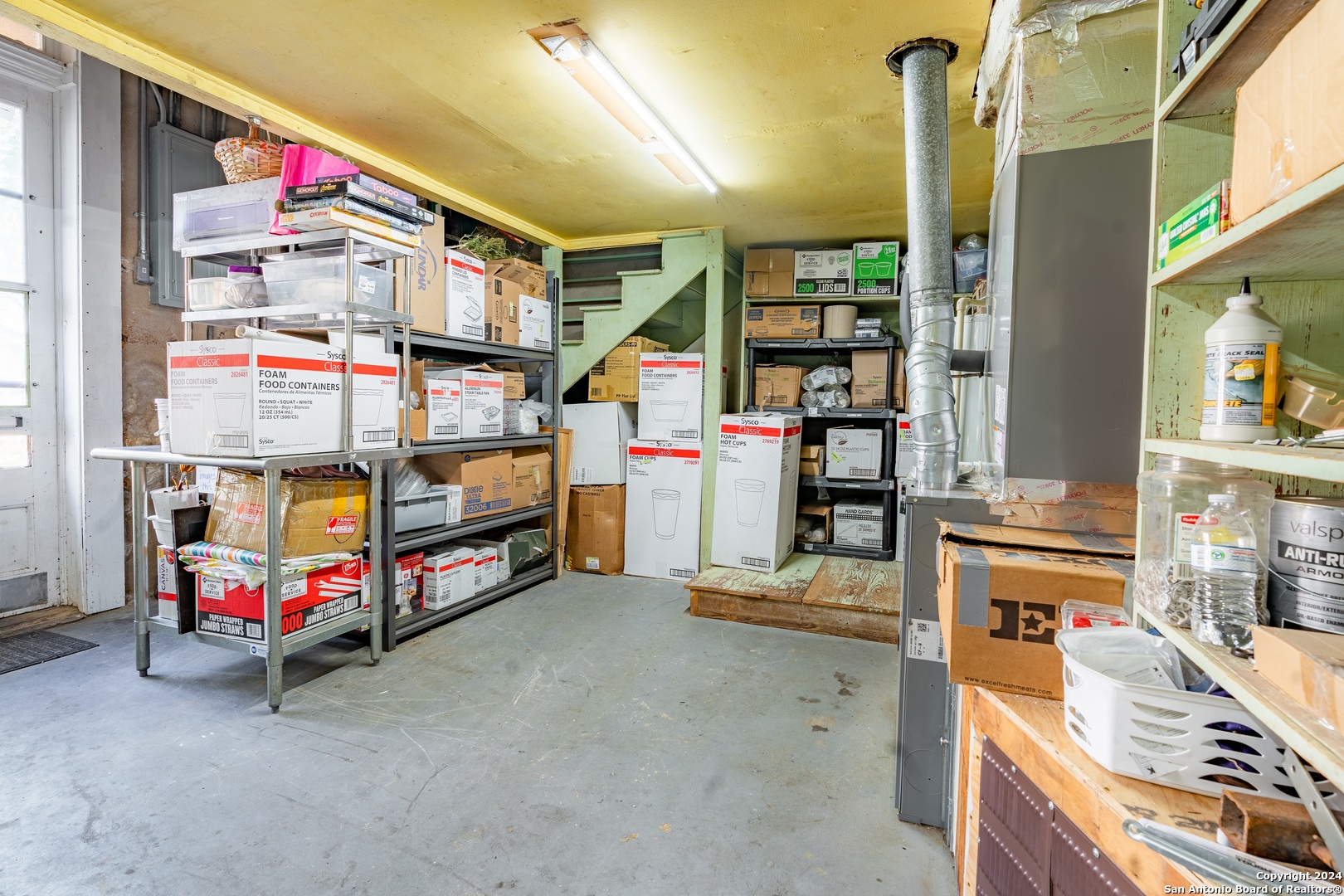 main property photo 16