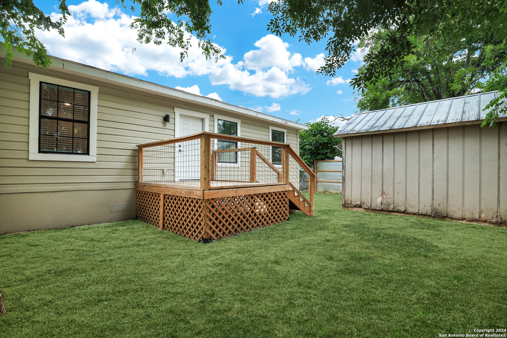 main property photo 32
