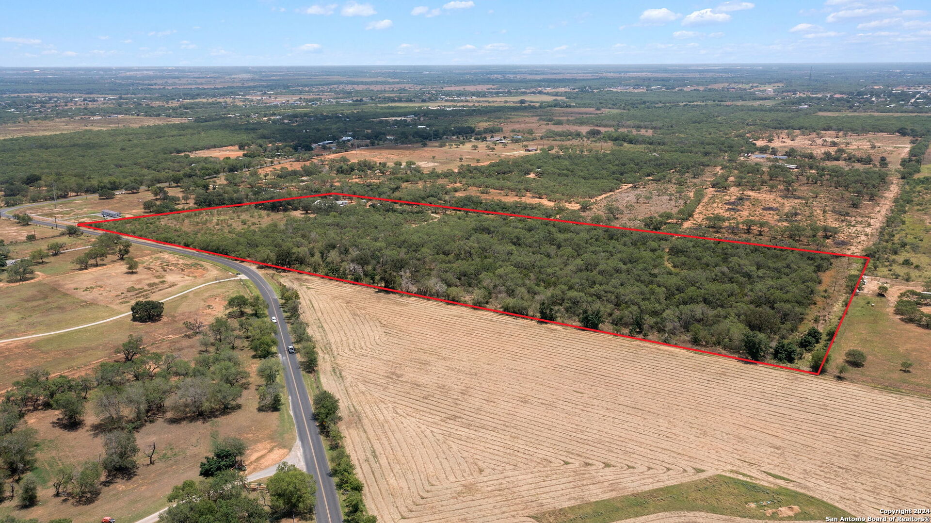 main property photo 10