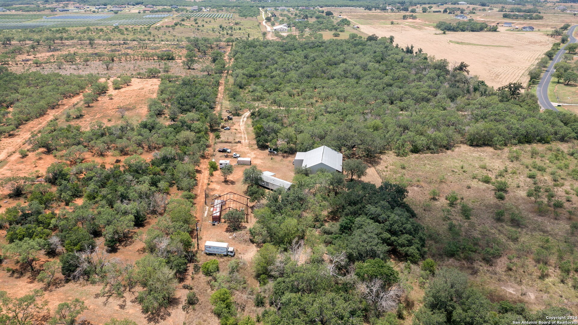main property photo 11