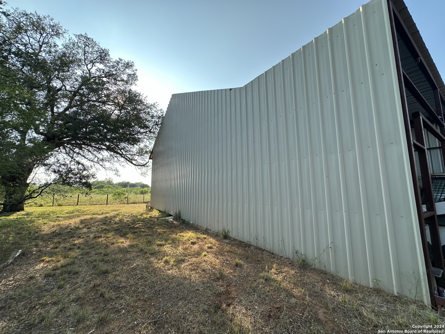 main property photo 15
